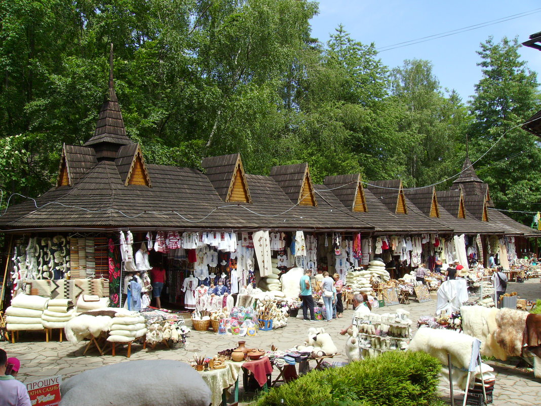 Сувенирный   рынок   в    Яремче - Андрей  Васильевич Коляскин