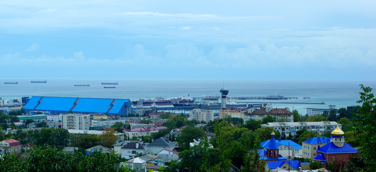 Вид на Туапсинский порт - Сергей Царёв