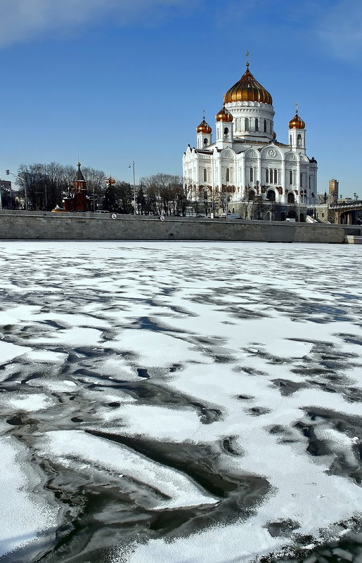 Морозно. - Владимир однакО... 