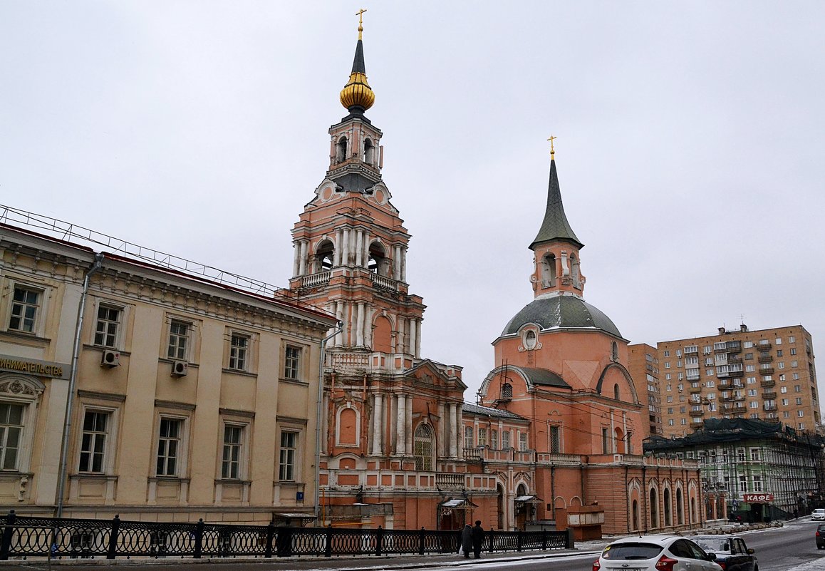 Церковь Петра и Павла, построенная по рисунку ПетраI и колокольня построенная при Елизавете Петровне - Владимир Болдырев