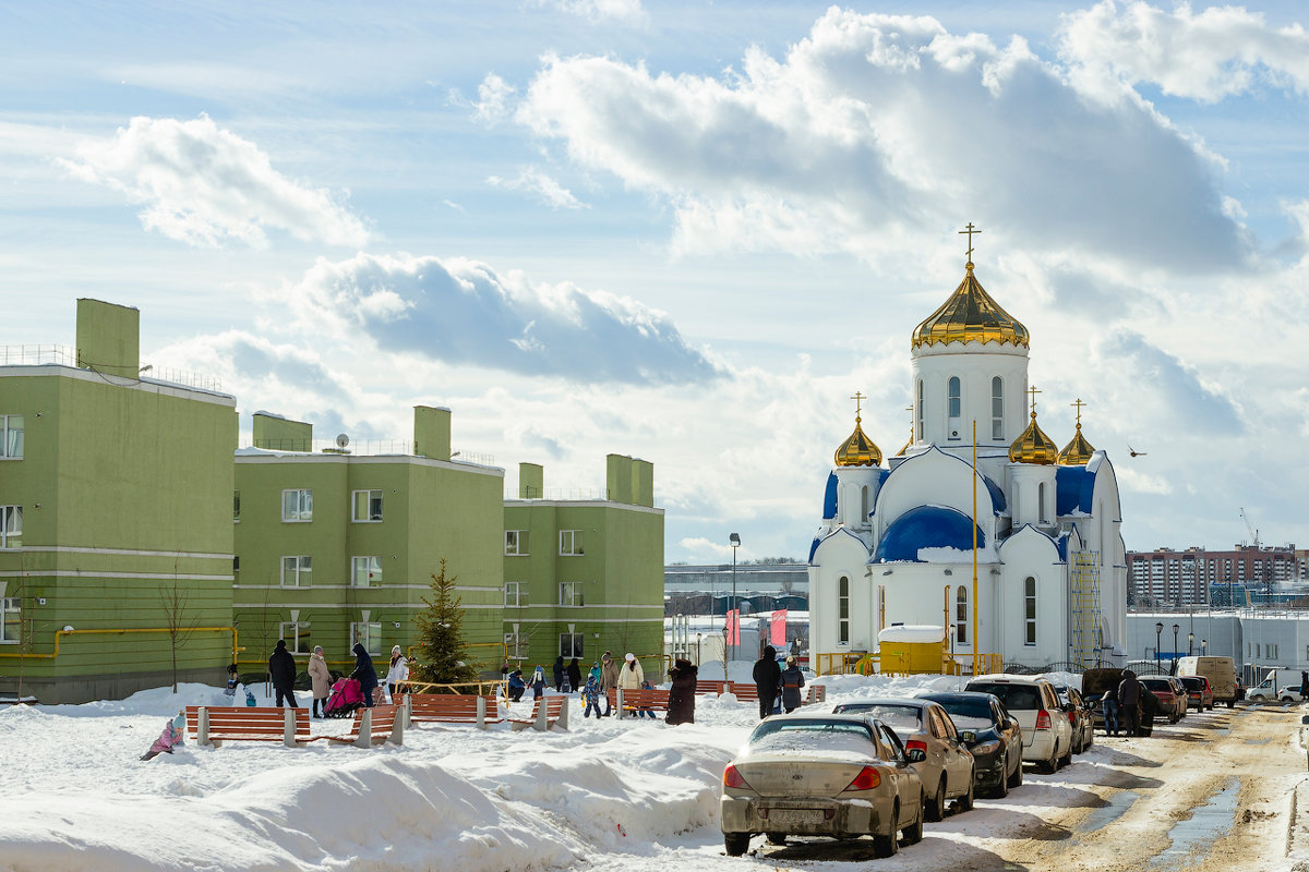 Новый храм в новом районе - Олег Манаенков