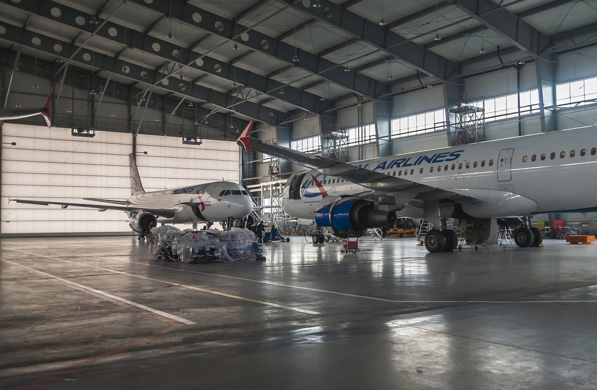 В ангаре Ural Airlines Tecnics - Наталия Женишек