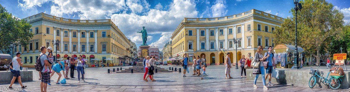 Летнее утро на Приморском бульваре. - Вахтанг Хантадзе