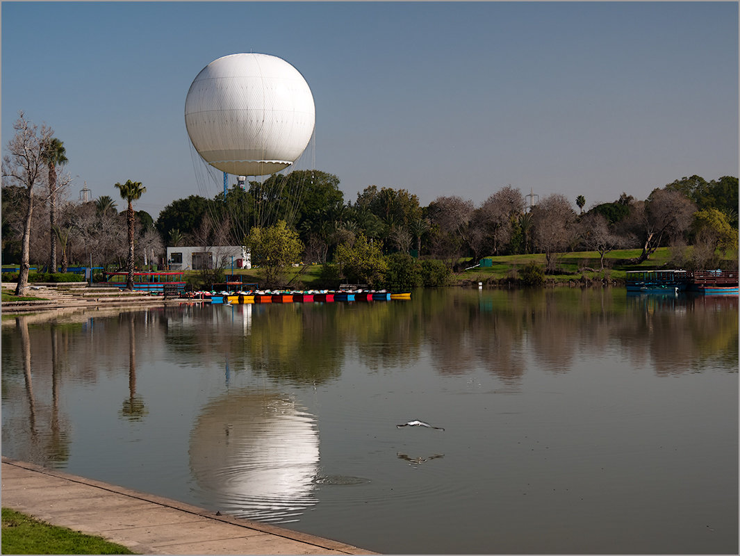 Воздушный шар в парке Яркон, Тель Авив. - Lmark 