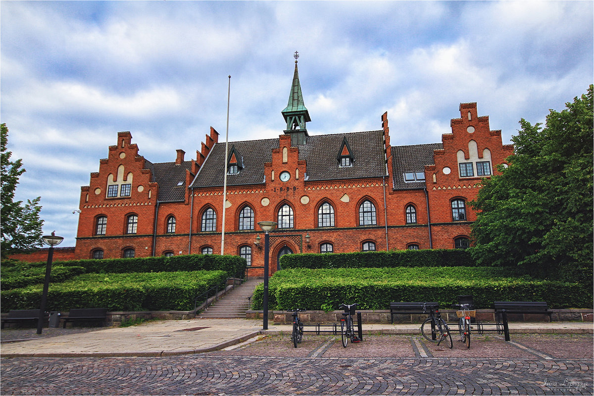 Старая городская ратуша в датском городке Хиллерёд - Ирина Лепнёва