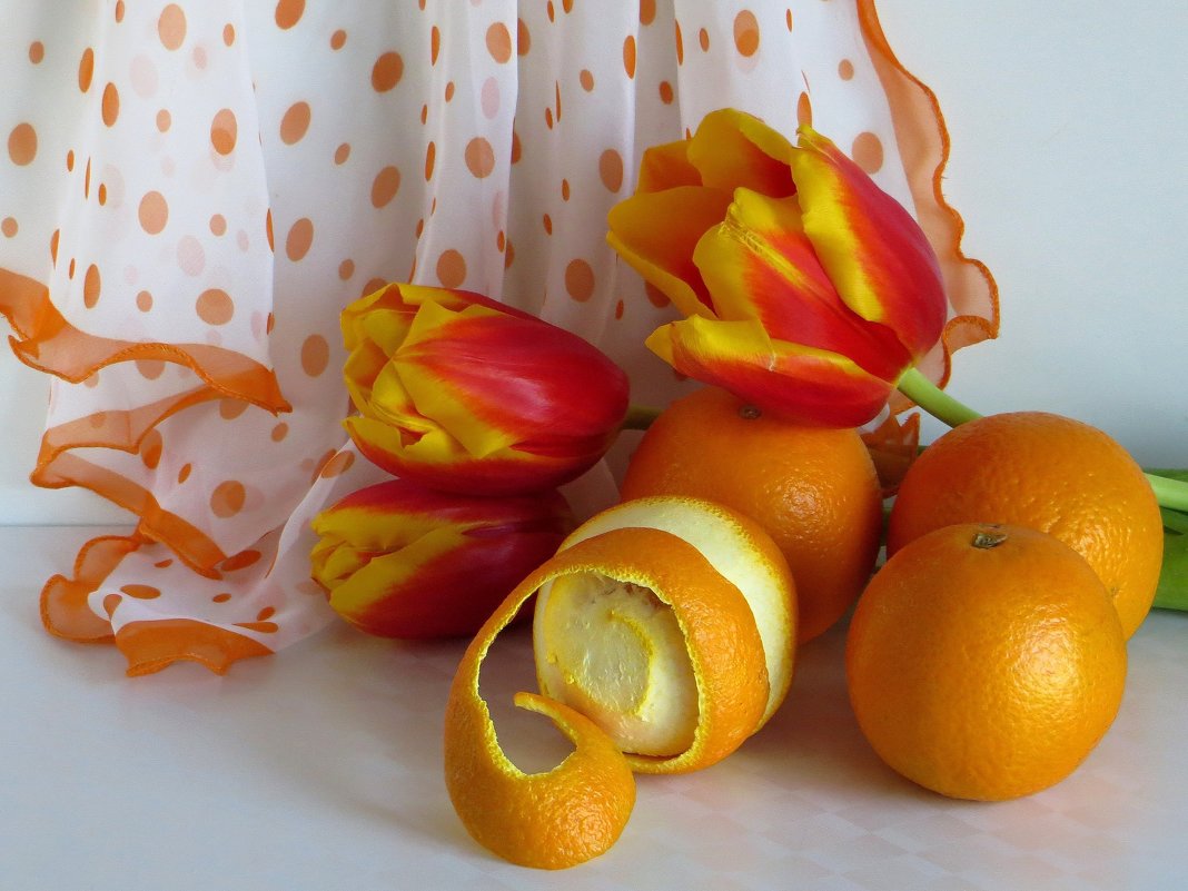 Оранжевый цвет означает святость и здоровье - Татьяна Смоляниченко