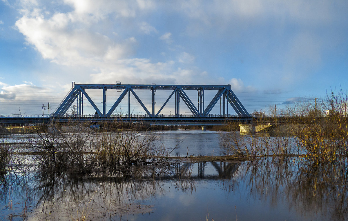 Мост через Нерль - Сергей Цветков