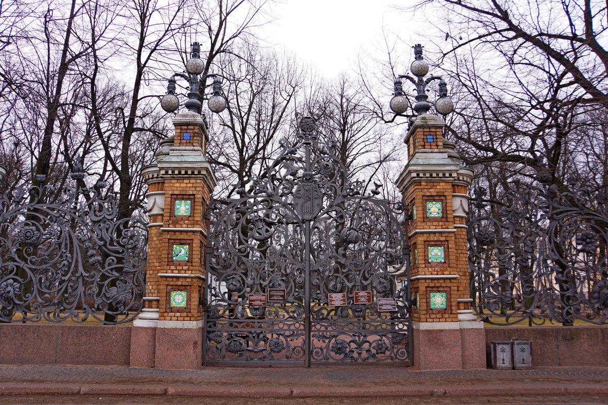 ограда Михайловского сада - александр 
