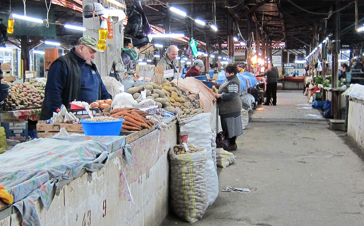 Конец дня на кутаисском рынке - Татьяна Манн