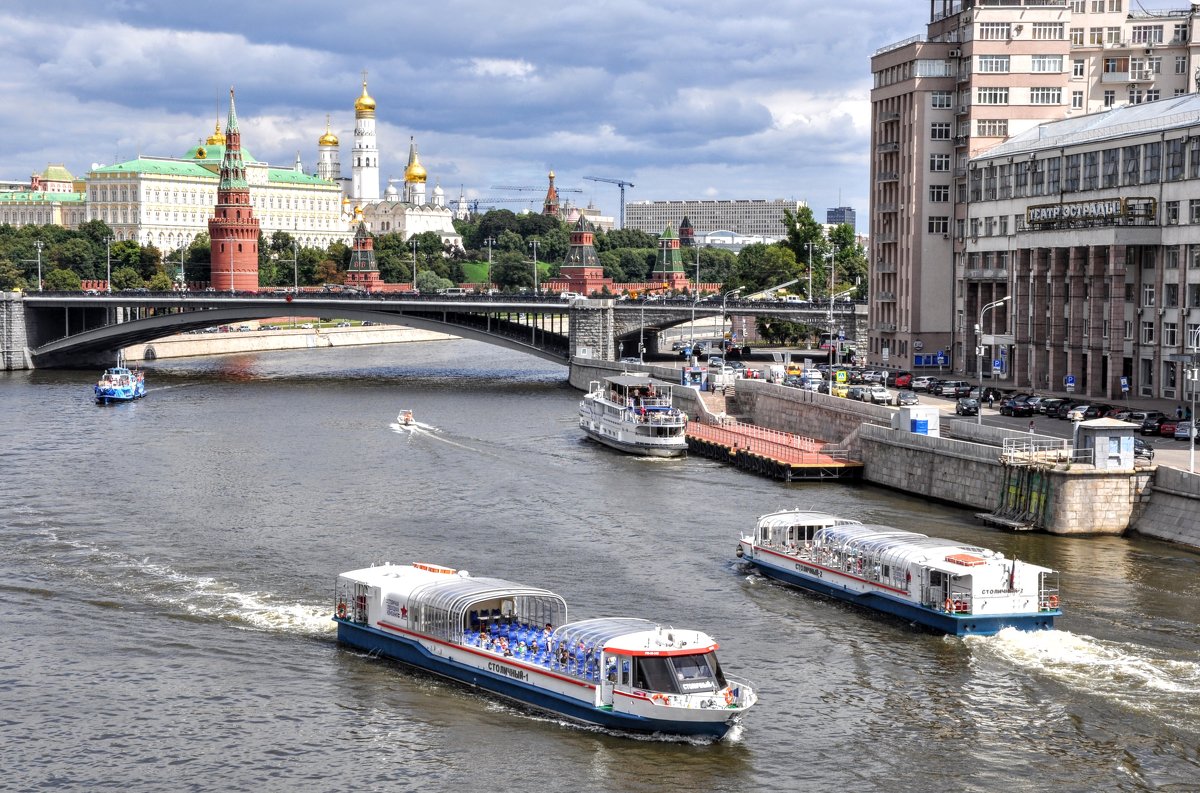 Река Москва - Анатолий Колосов