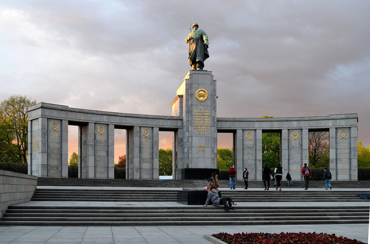 Мемориал советским воинам, погибшим при штурме Берлина (1945 г.) - Valentina M. 