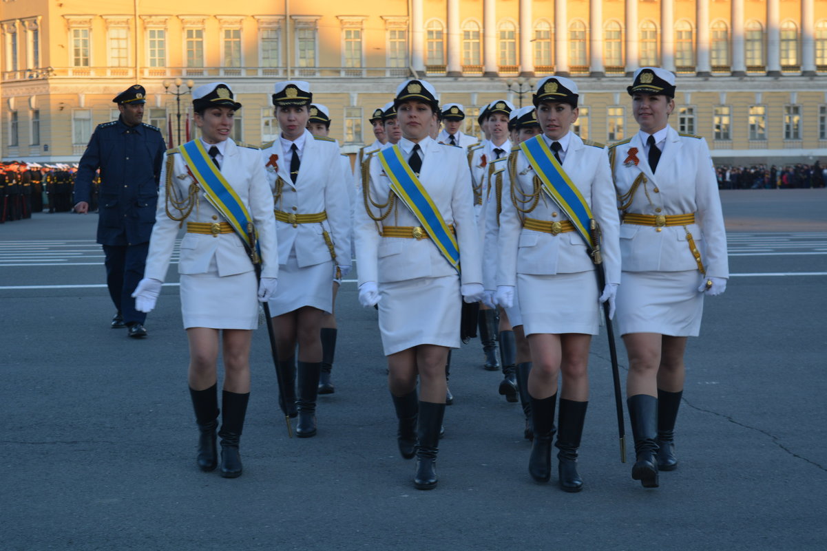 Репетиция на Дворцовой - Лариса Лунёва