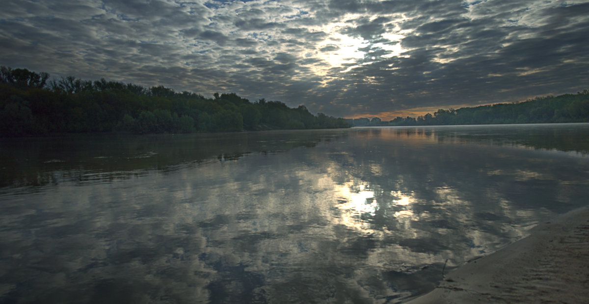 Утро облачное над рекой - Константин Тимченко