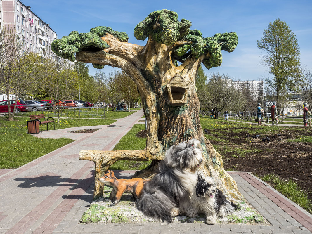 под "деревом" - Лариса Батурова