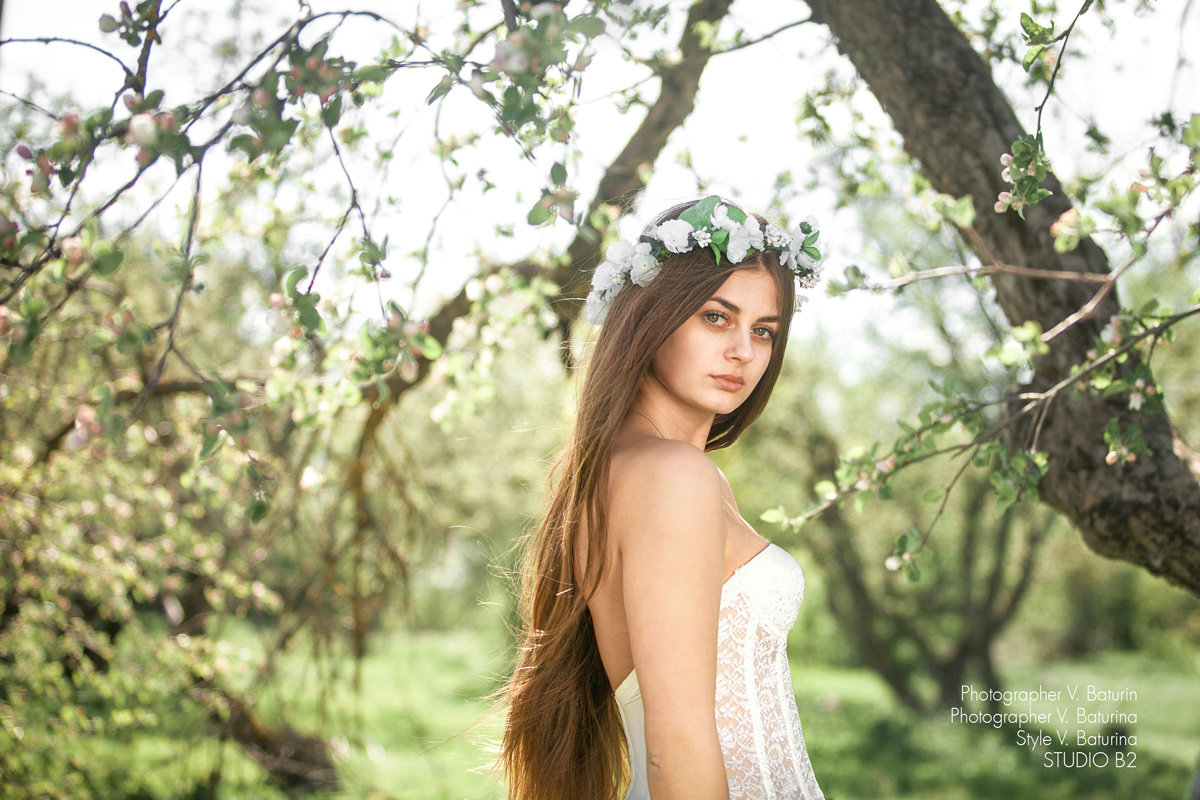 Яблоневый сад - Валентина Батурина