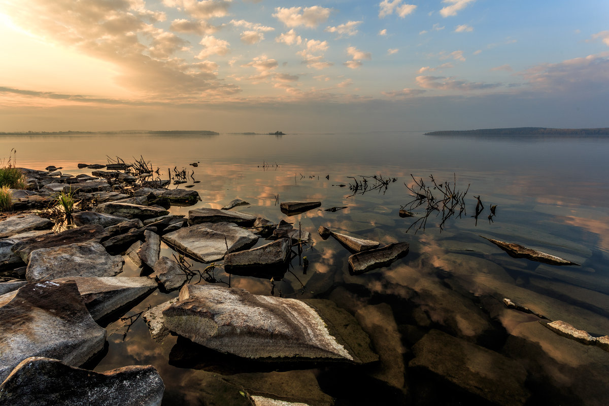 утром на озере - Василий Иваненко