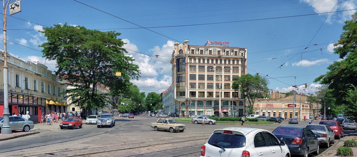 Старейшая площадь в центре города, - Тираспольская площадь. - Вахтанг Хантадзе