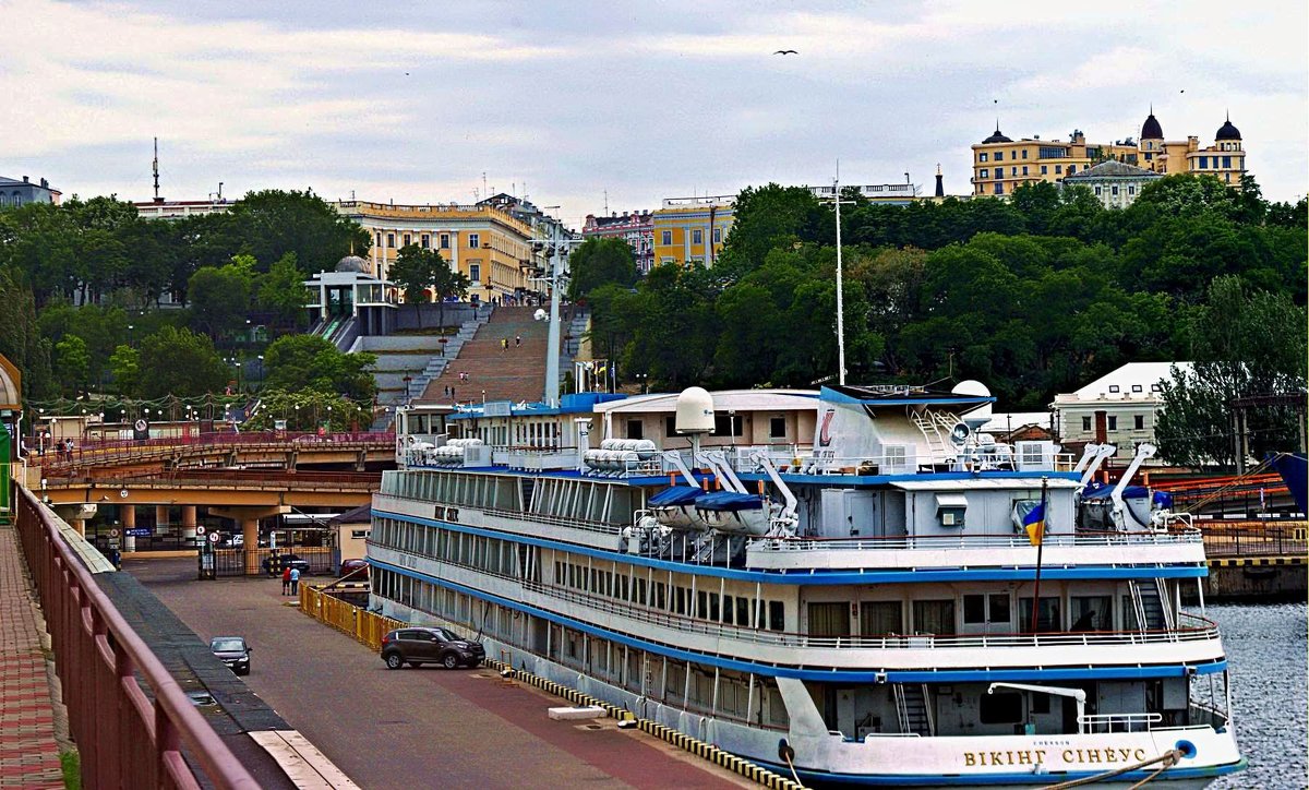 Потемкинская с морвокзала - Александр Корчемный