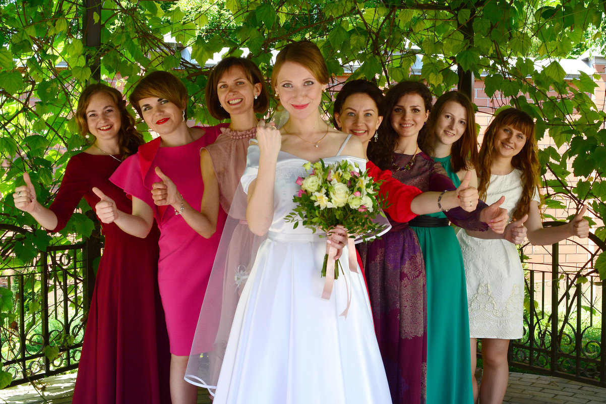 Невеста с подружками - Anna Sholohova