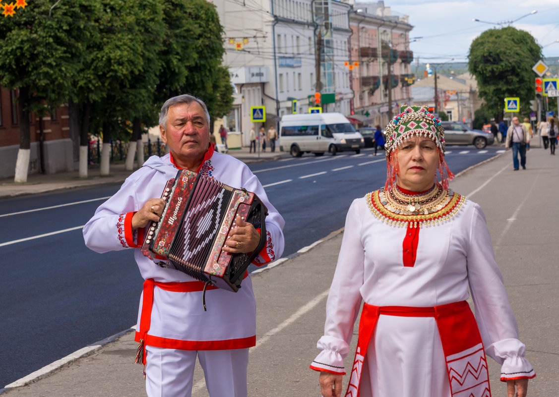 Уж я к ней и так  и эдак... 30 лет... - Игорь Николаев