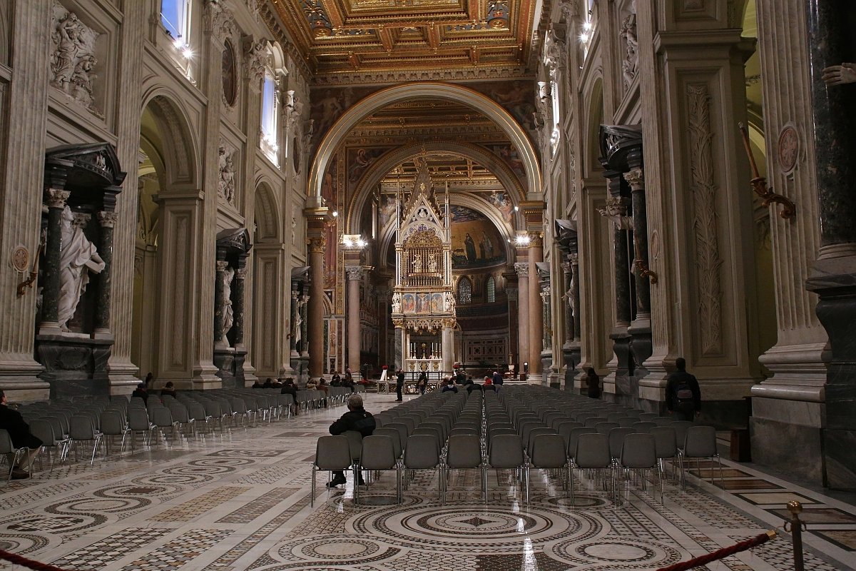 Basilica di San Giovanni in Laterano. - Владимир Мотузенко