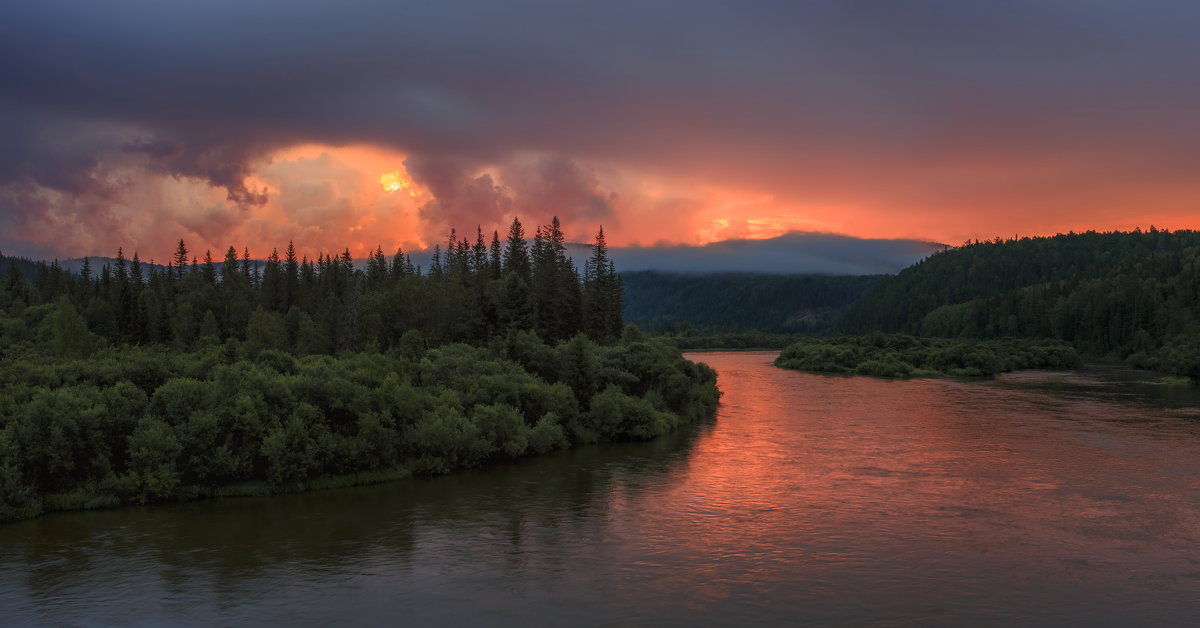 Рассвет на реке Мана - Дамир Белоколенко