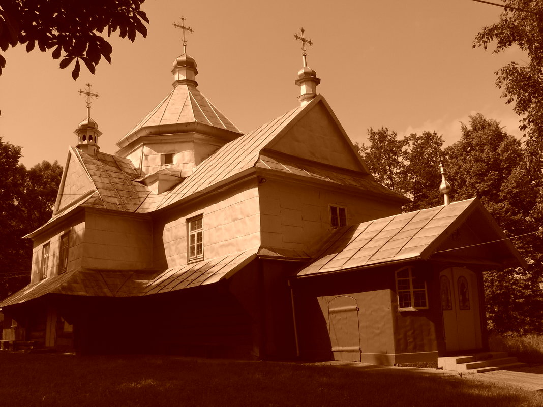 Греко - католический   храм   в   Отыние - Андрей  Васильевич Коляскин
