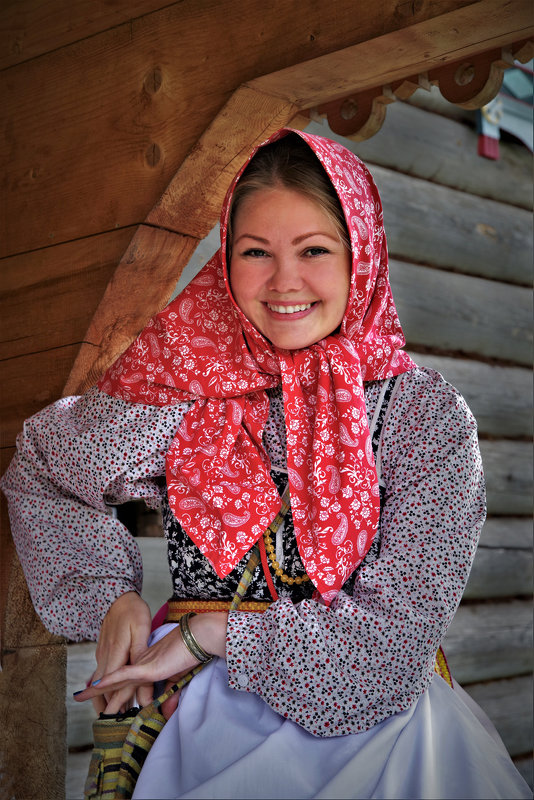 Девушка - волонтер в Семенкове - Валерий Талашов