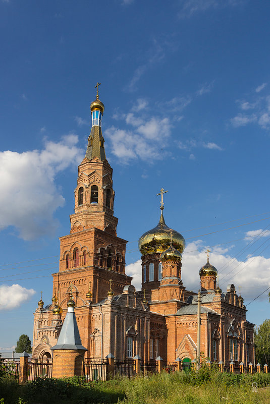 Церковь в селе Виловатое - Олег Манаенков