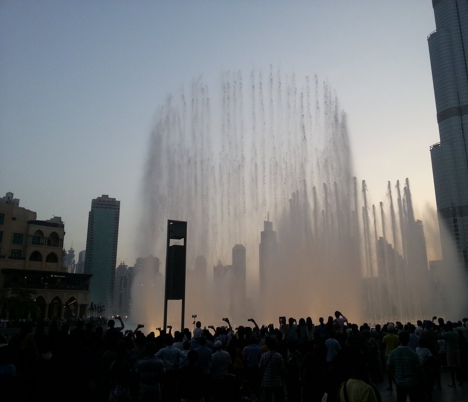 Танцующий фонтан Дубая - LORRA ***