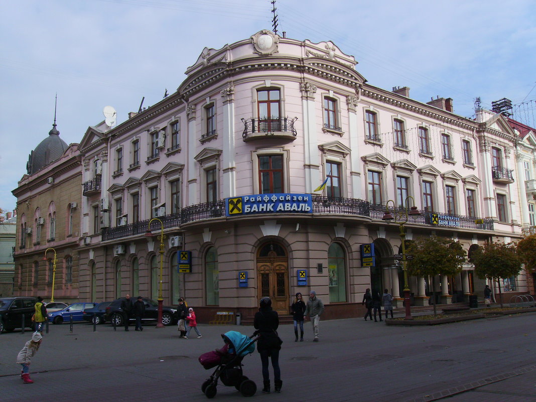 Административное   здание  в   Ивано - Франковске - Андрей  Васильевич Коляскин