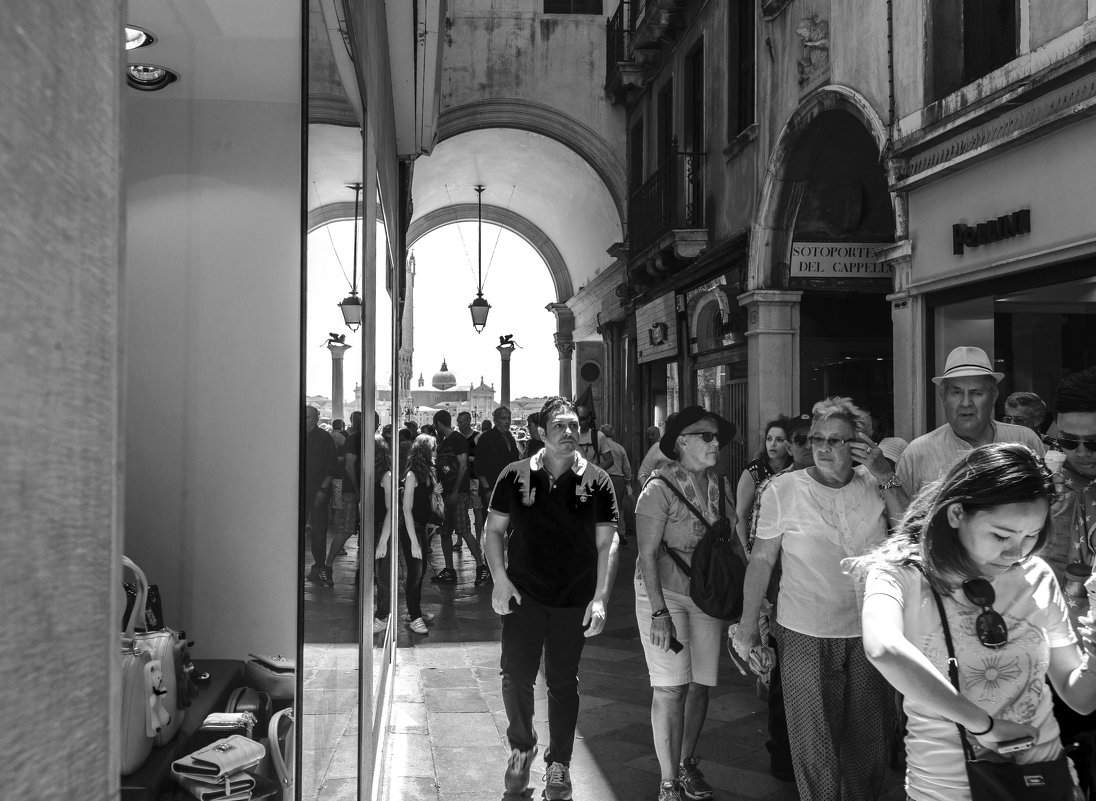 Туристы в Венеции - Tatiana Poliakova