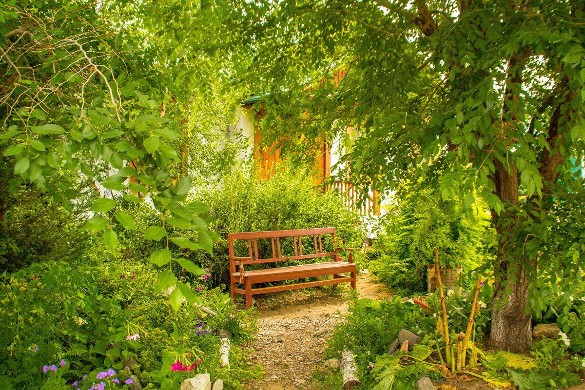 Скамейка в саду - Марина Кириллова