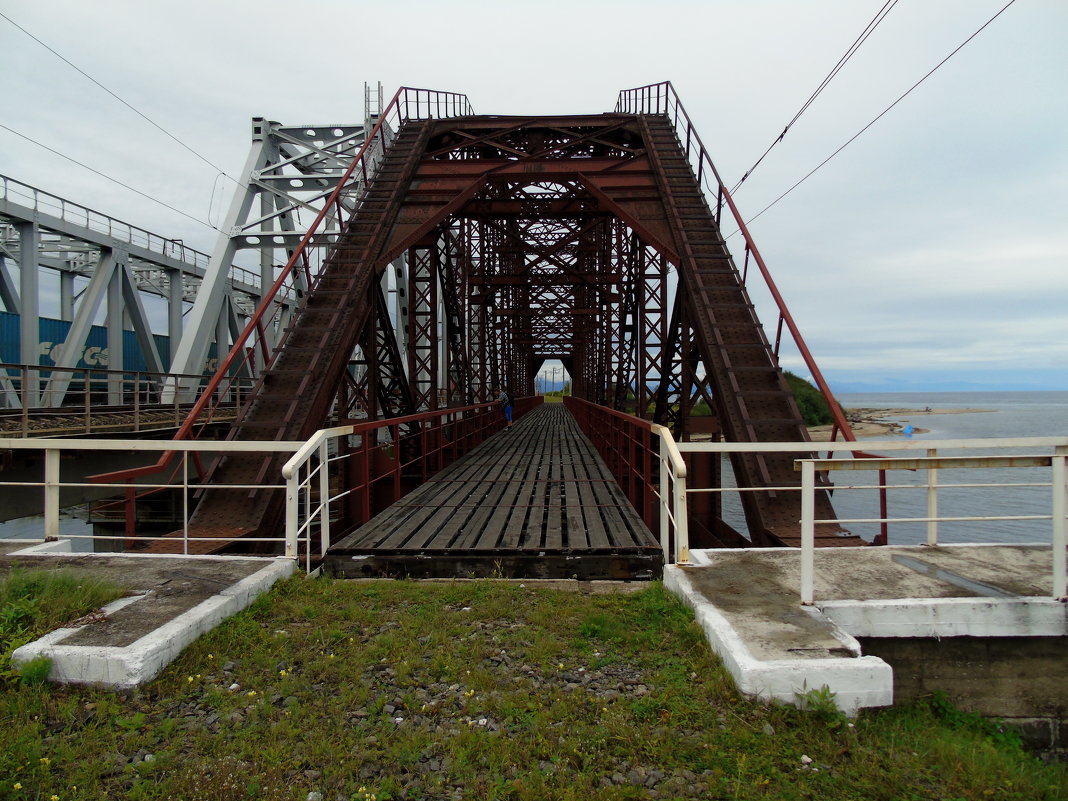 Горбатый мост через реку Мамай - Валентин Когун