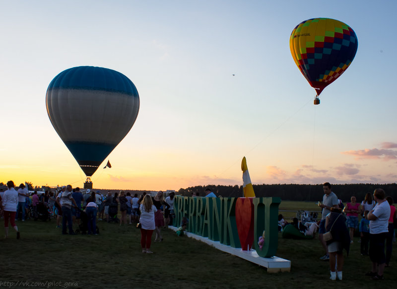 Воздушные шары на закате - G Nagaeva