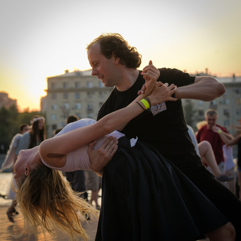 Танец - Андрей Бондаренко