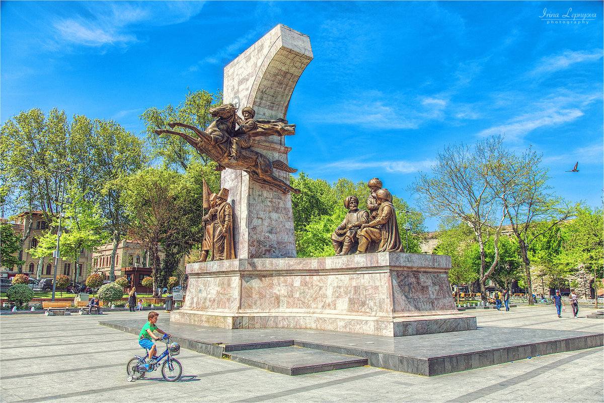 Монумент султану Мехмеду-Завоевателю в Стамбуле и новое поколение - Ирина Лепнёва