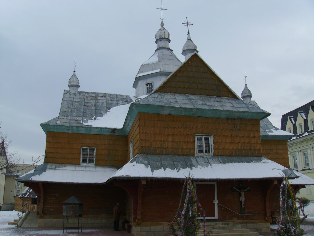 Деревянный   храм   в    Надворной - Андрей  Васильевич Коляскин
