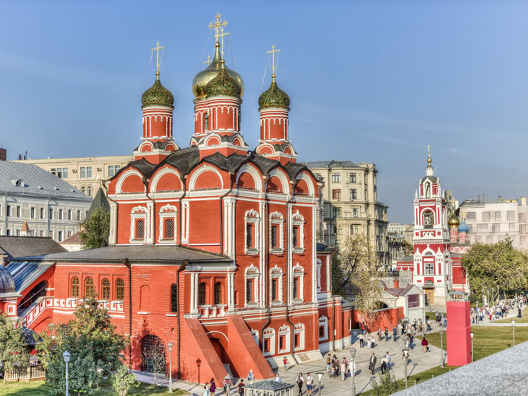 Москва. Вид от парка " Зарядье ". - В и т а л и й .... Л а б з о'в