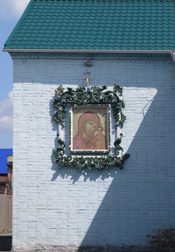 Икона на стене церкви - Вера Щукина