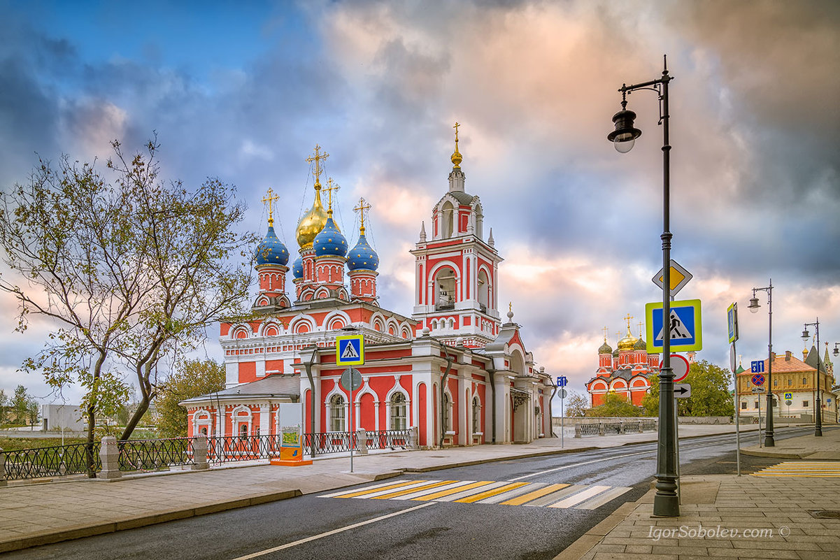 Улица Варварка утром. Москва - Игорь Соболев