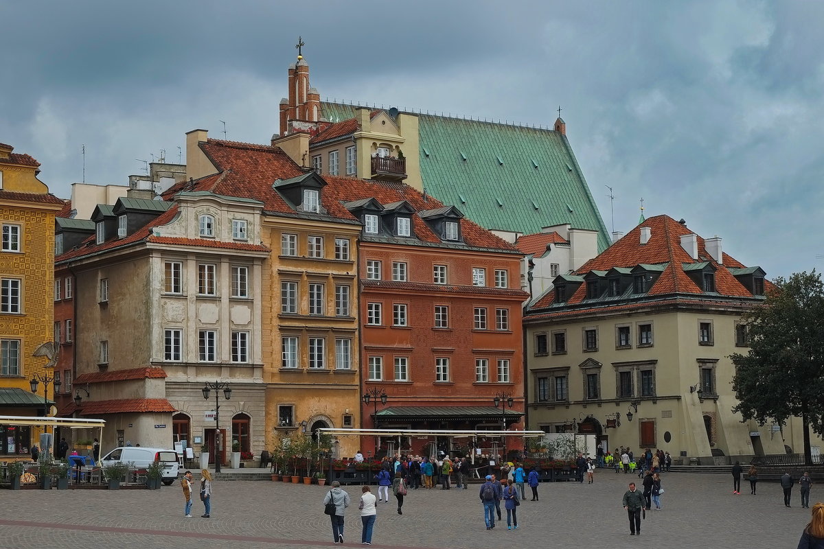 "Трио" на дворцовой площади в старой Варшаве - M Marikfoto