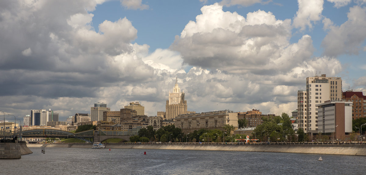 Москва - Олег Савин