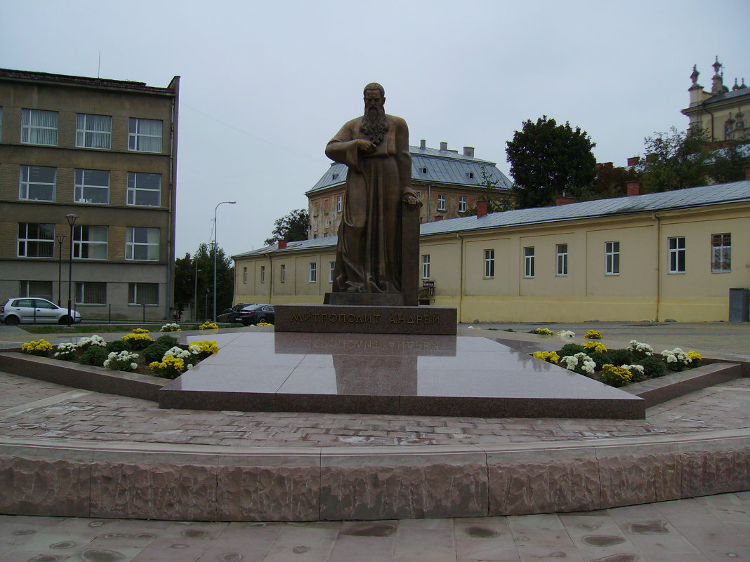 Памятник   Андрею   Шептицкому   в   Львове - Андрей  Васильевич Коляскин