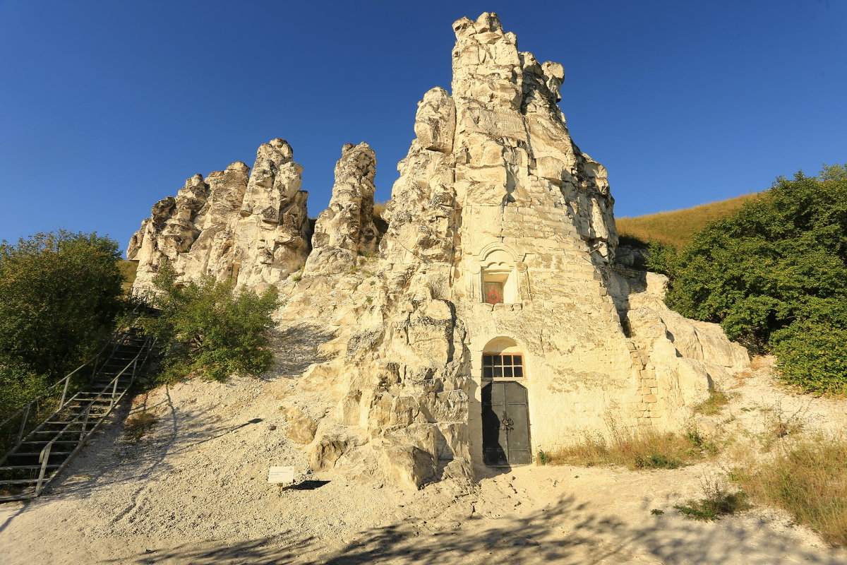 Монастырь в скале в Дивногорье - Ninell Nikitina