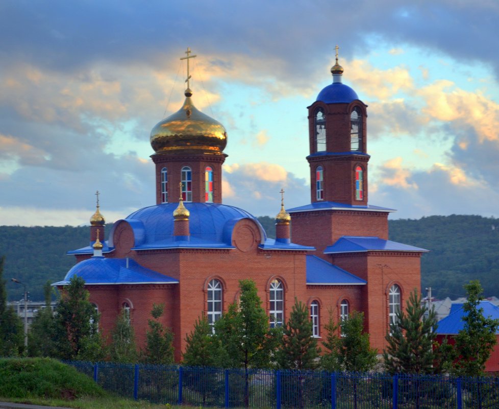 Православный храм Богородицы в честь образа Скоропослушница - Лариса Корсакова