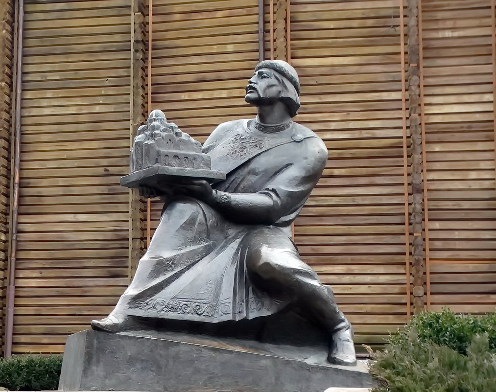 Памятник  киевскому  князю Ярославу Мудрому у Золотых ворот - Владимир Бровко