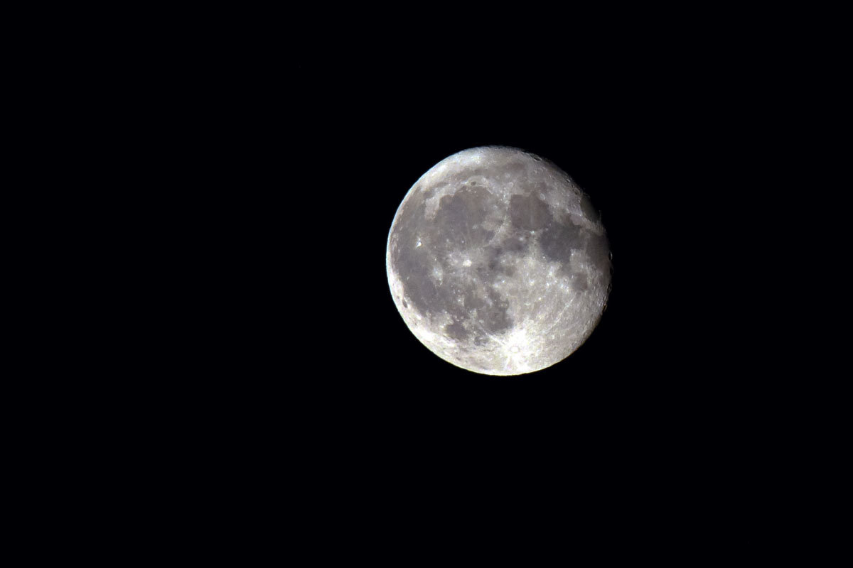 Луна  7  октября - Геннадий Супрун