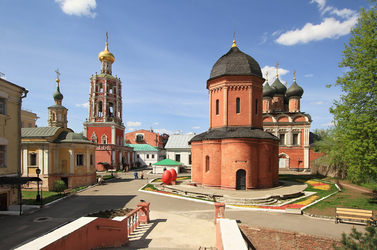 Высоко Петровский монастырь Москва - Ninell Nikitina