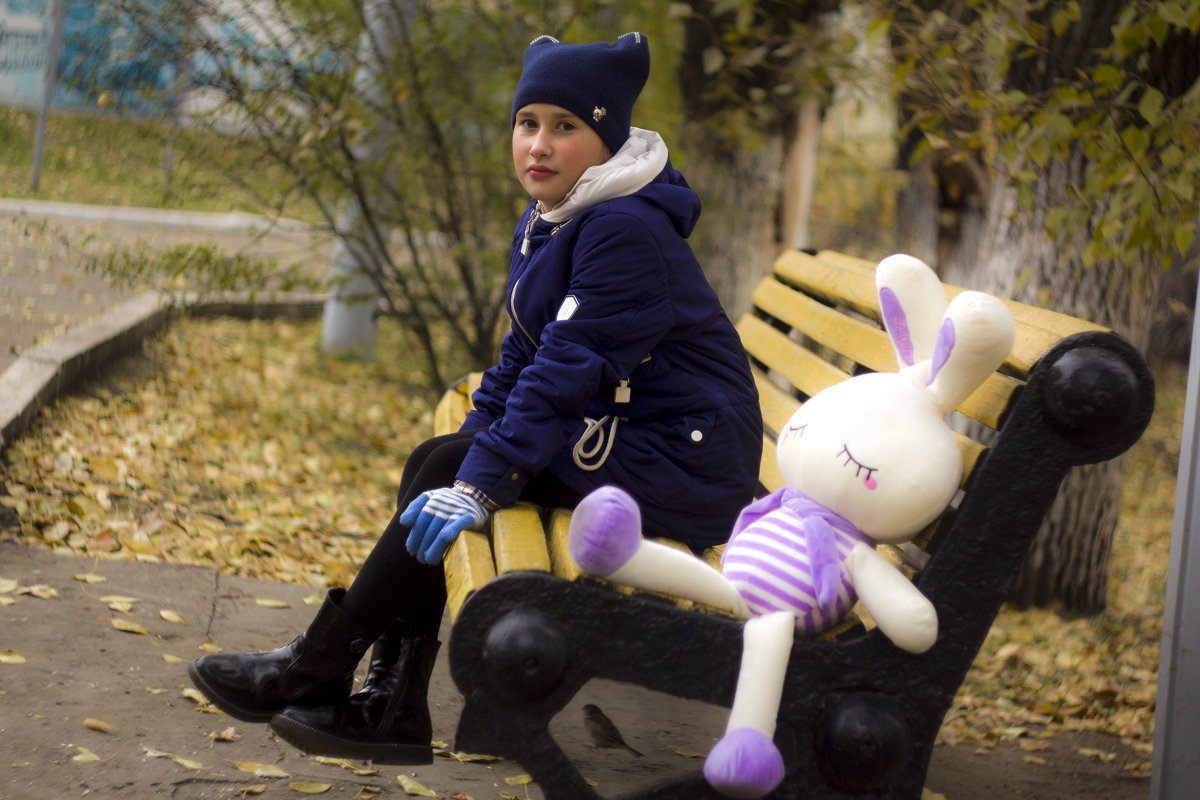 Девочка и заяц - Марина Кириллова